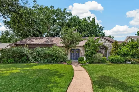 2623 Pomeran Dr, Houston, TX 77080