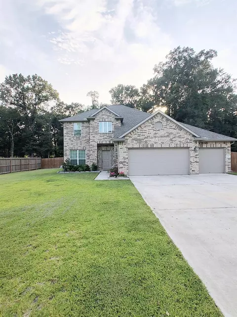 98 Road 6605, Dayton, TX 77535