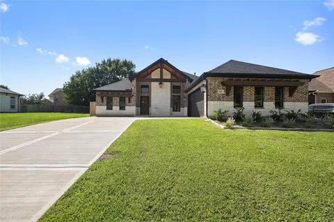 106 Wyndemere Dr, Montgomery, TX 77356
