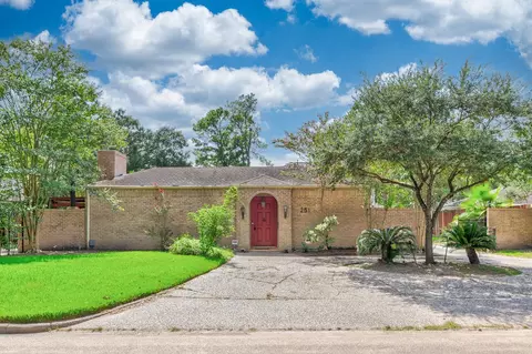 251 Gessner Rd, Houston, TX 77024