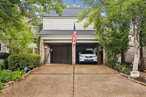 10823 Pepper Ln, Houston, TX 77079