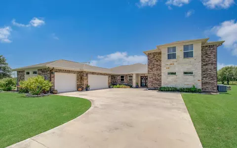 153 County Road 397, Bay City, TX 77414