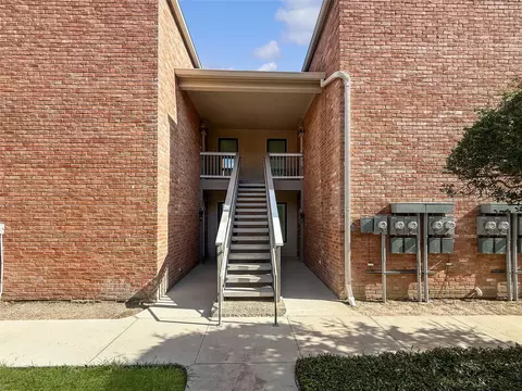 2829 Timmons Ln #209, Houston, TX 77027