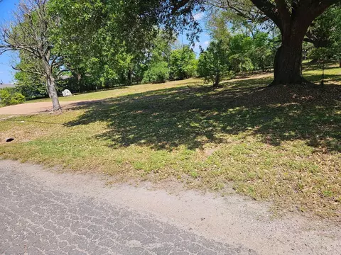 2331 64th St, Port Arthur, TX 77640