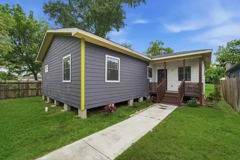 6731 Couch St, Houston, TX 77091
