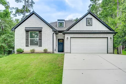 161 Springs Edge Dr, Montgomery, TX 77356