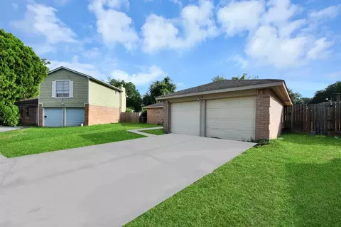 3302 Hombly Rd, Houston, TX 77066