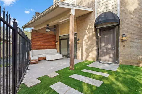 1111 Potomac Dr #B, Houston, TX 77057