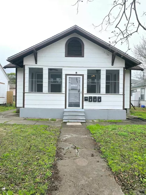 3125 Illinois St, Baytown, TX 77520