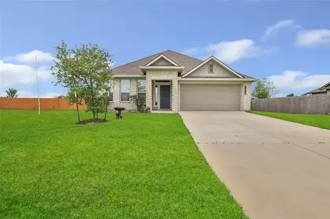 116 Meadow Lake Dr, Navasota, TX 77868