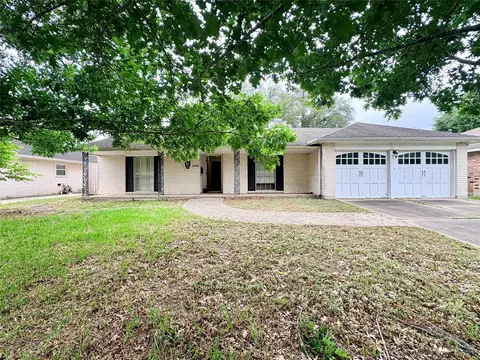 11618 Hillcroft Ave, Houston, TX 77035