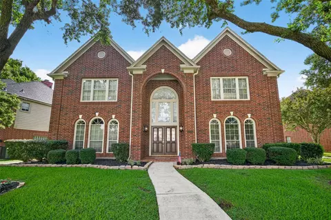 4907 Keneshaw St, Sugar Land, TX 77479