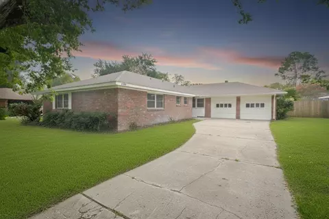 6119 Reamer St, Houston, TX 77074