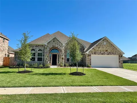 1585 Elm Ct, Angleton, TX 77515 photo 1