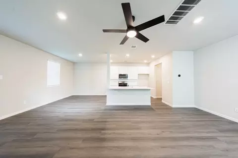 Living - 2340 Pipefish Dr, Conroe, TX 77384 photo 2 of 3