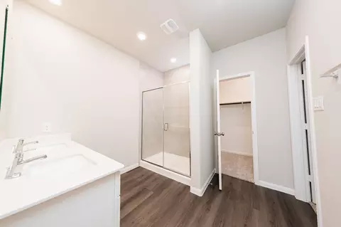 Bath - 2340 Pipefish Dr, Conroe, TX 77384 photo 1 of 1