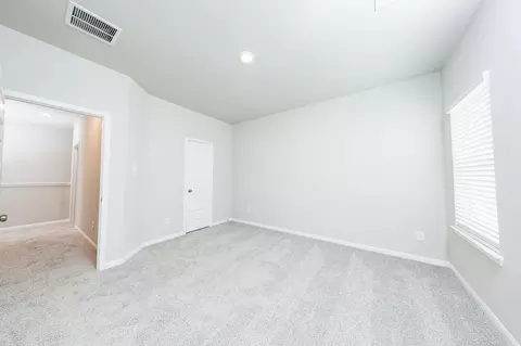 Bedroom - 2340 Pipefish Dr, Conroe, TX 77384 photo 4 of 5