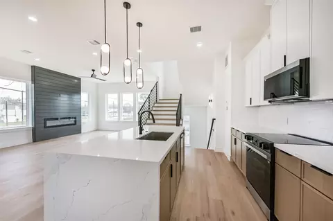 3808 Ennis St, Houston, TX 77004