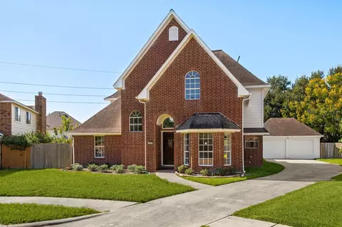 16439 Hidden Gate Ct, Sugar Land, TX 77498