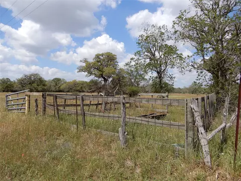 00 Fm 530, Hallettsville, TX 77964