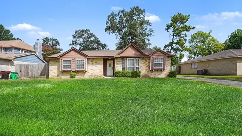 Exterior - 4423 Rosegate Dr, Spring, TX 77373 photo 2 of 3