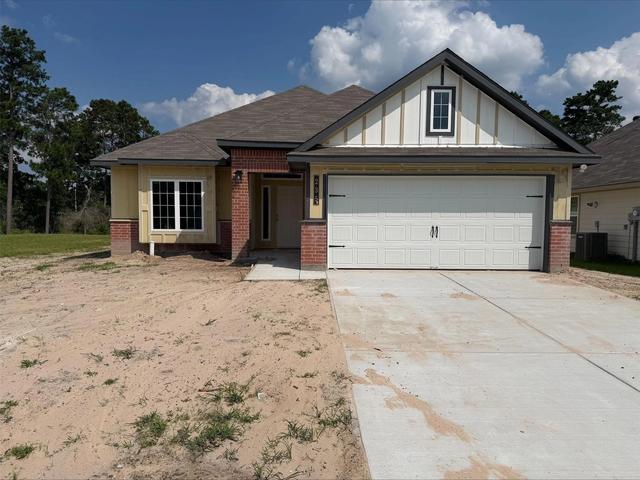235 New Dawn Trl, Huntsville, TX 77320