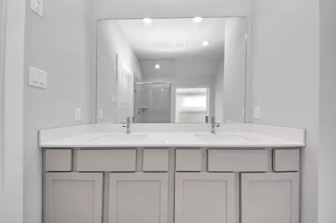 Bath - 24507 Broad Park Ct, Spring, TX 77373 photo 4 of 4