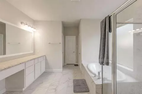 Bath - 2910 Knotty Forest Dr, Spring, TX 77373 photo 5 of 5