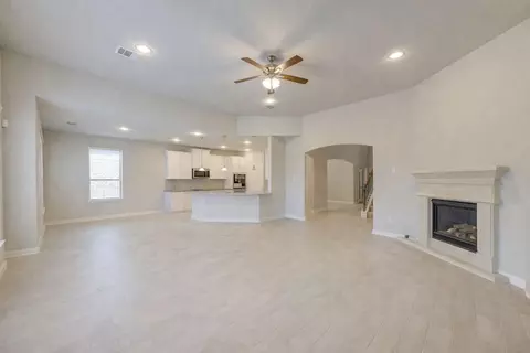 Living - 2910 Knotty Forest Dr, Spring, TX 77373 photo 2 of 2
