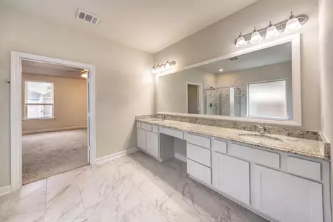 Bath - 2910 Knotty Forest Dr, Spring, TX 77373 photo 3 of 5
