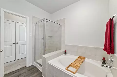 Bath - 4910 Blue Jacaranda Way, Spring, TX 77373 photo 3 of 4