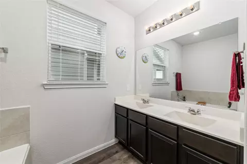 Bath - 4910 Blue Jacaranda Way, Spring, TX 77373 photo 4 of 4