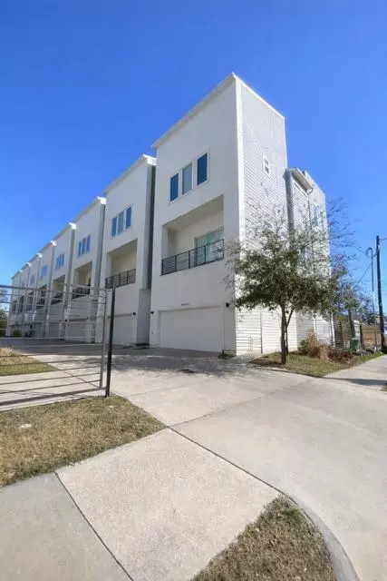 808 Fisher #A, Houston, TX 77018