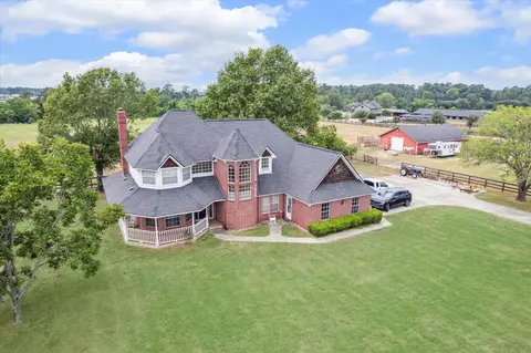 2 Heritage Ln, Magnolia, TX 77354