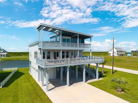 3841 Biscayne Beach Rd, Crystal Beach, TX 77650