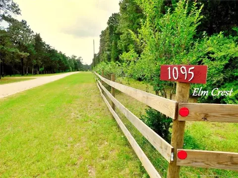 1095 Elm Crest Dr, New Ulm, TX 78950