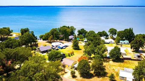 330 Pine Brook Dr, Livingston, TX 77351