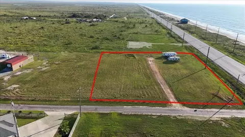 1002 1016 Paisley St, Gilchrist, TX 77617