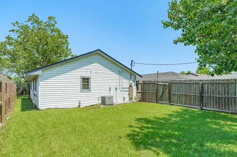 Exterior - 123 County Road 458d Dr, Angleton, TX 77515 photo 7 of 7
