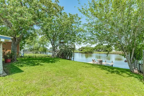 Exterior - 123 County Road 458d Dr, Angleton, TX 77515 photo 5 of 7