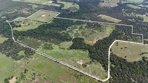 9590 Maynard Hallmark Rd, Flatonia, TX 78941