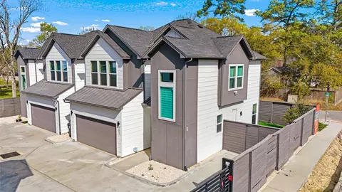 6559 Sealey St, Houston, TX 77091