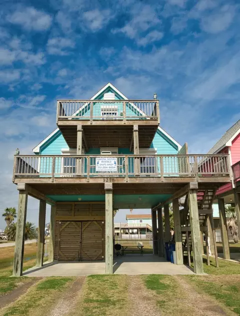 1218 Fort Velasco Dr, Surfside Beach, TX 77541