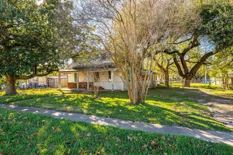 411 Ml King Jr St, Texas City, TX 77590