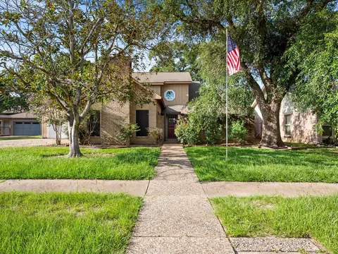 15626 Four Leaf Dr, Houston, TX 77084