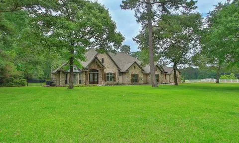 11633 Kingford Dr, Montgomery, TX 77316
