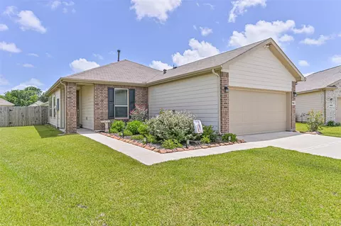 704 Allana Ln, Alvin, TX 77511