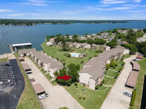 View/Area - 301- Building D Lakeview Ter, Conroe, TX 77384 photo 2 of 4