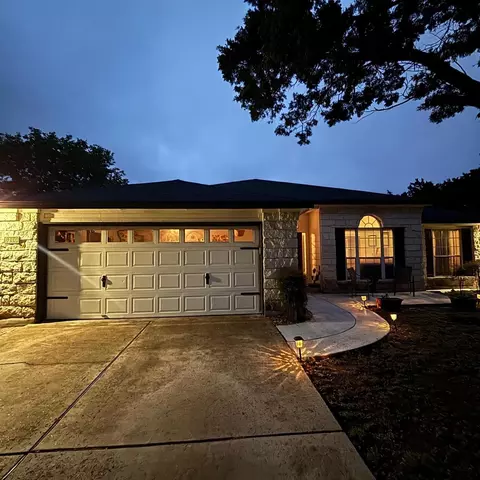 6110 Pokealong Path, Lago Vista, TX 78645