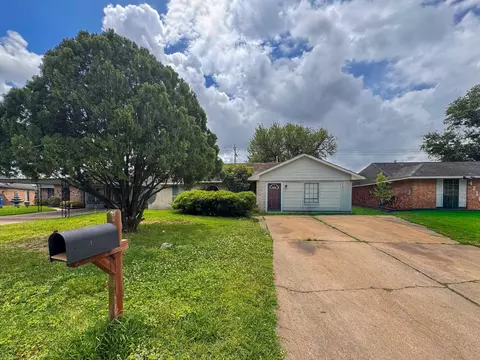 4214 Sandydale Ln, Houston, TX 77039
